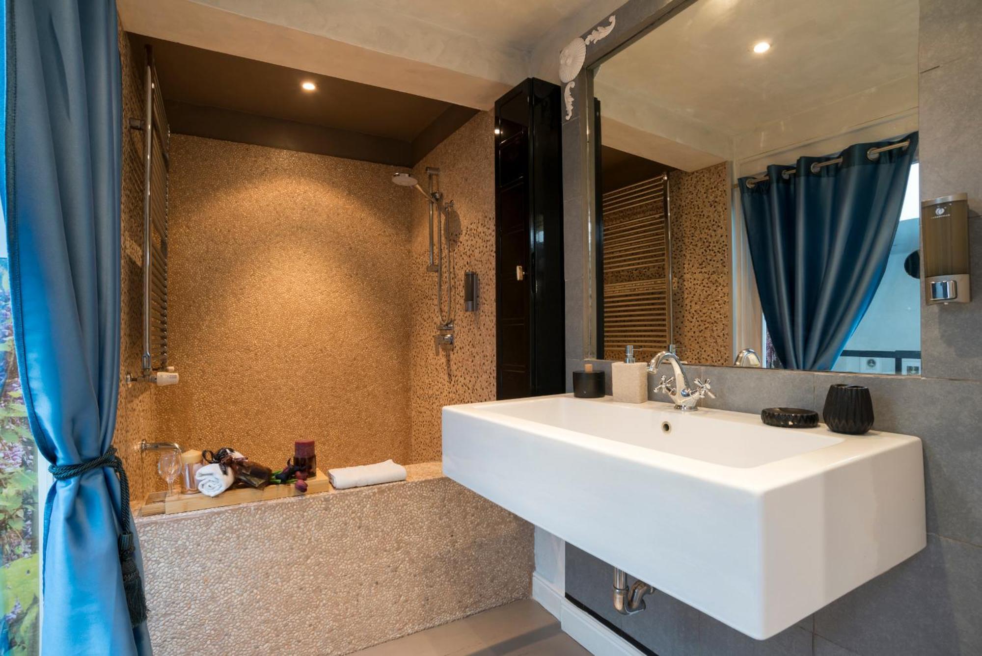 Luxury Piazza Di Spagna Escape With Terrace And Private Spa ローマ エクステリア 写真